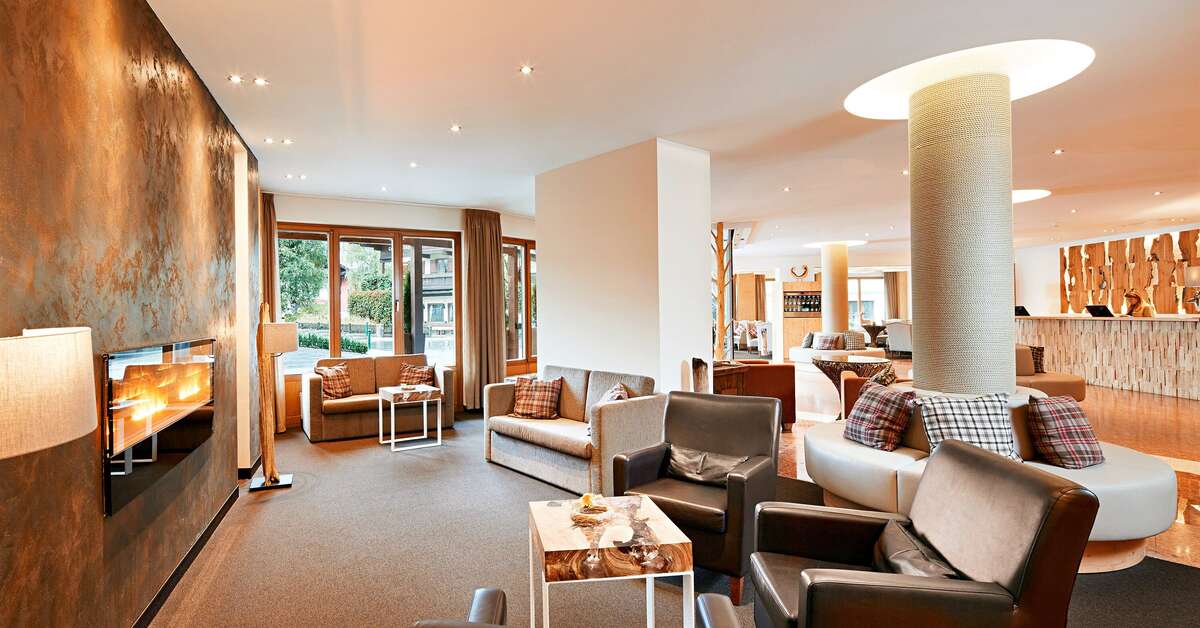 Een foto van het interieur van Das Alpenhaus Kaprun