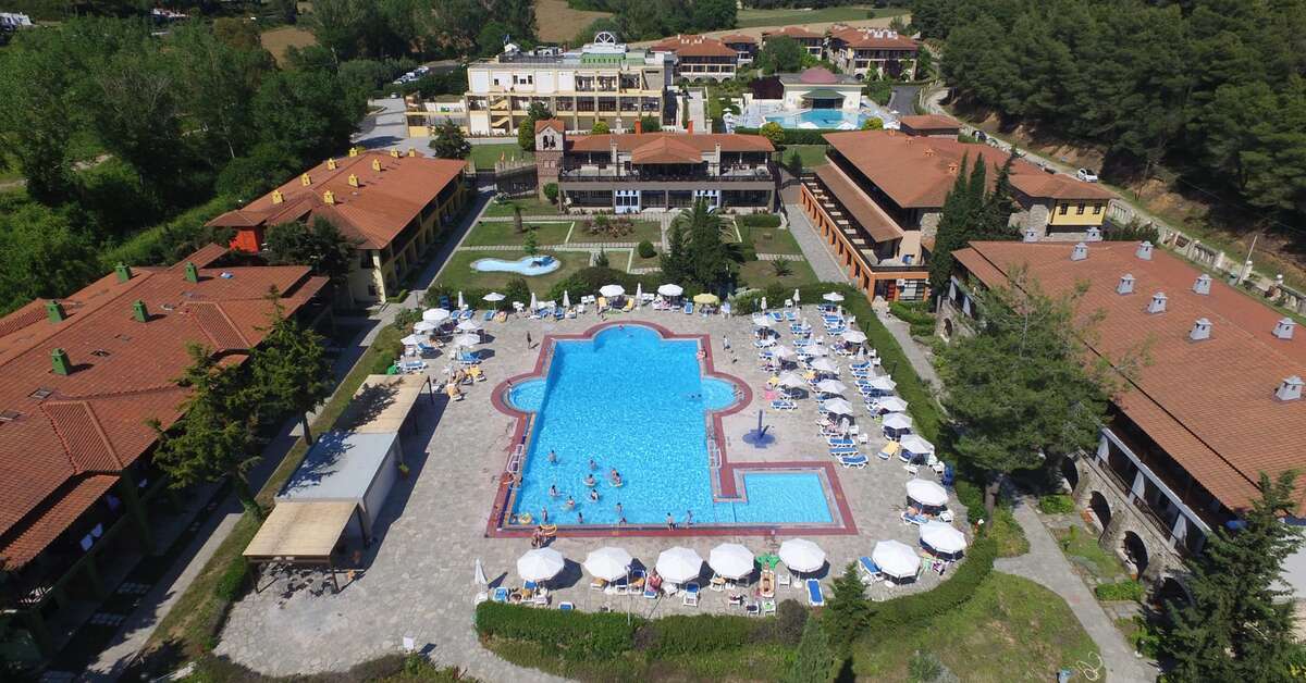 Een foto van het zwembad bij Simantro Resort