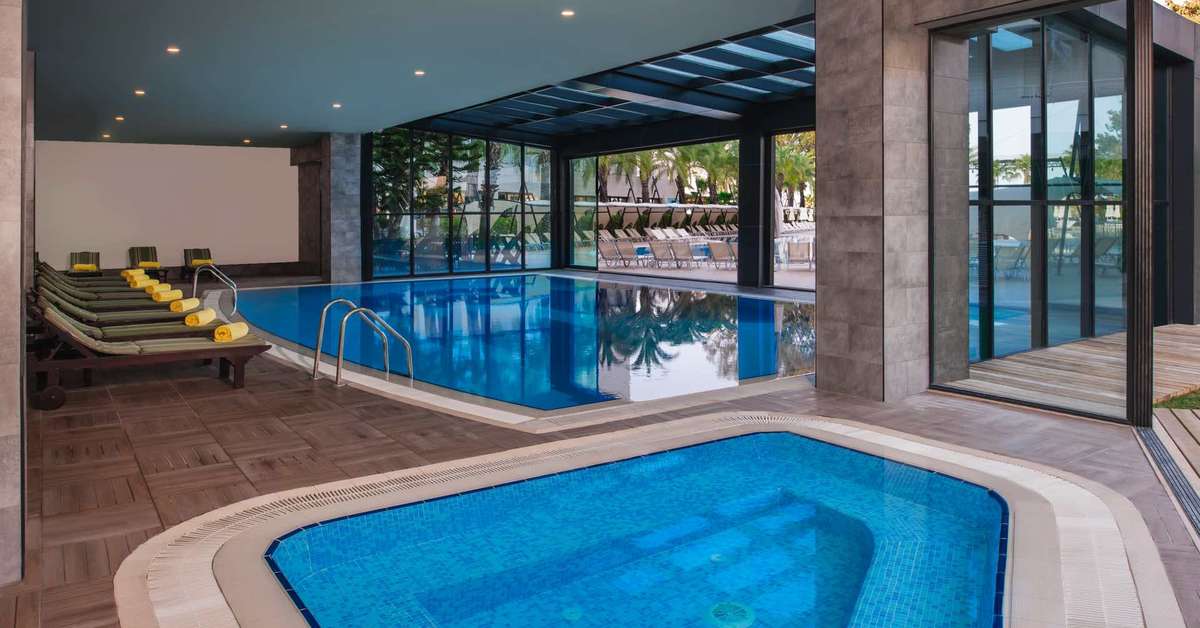 Een foto van het zwembad bij DoubleTree by Hilton Antalya Kemer