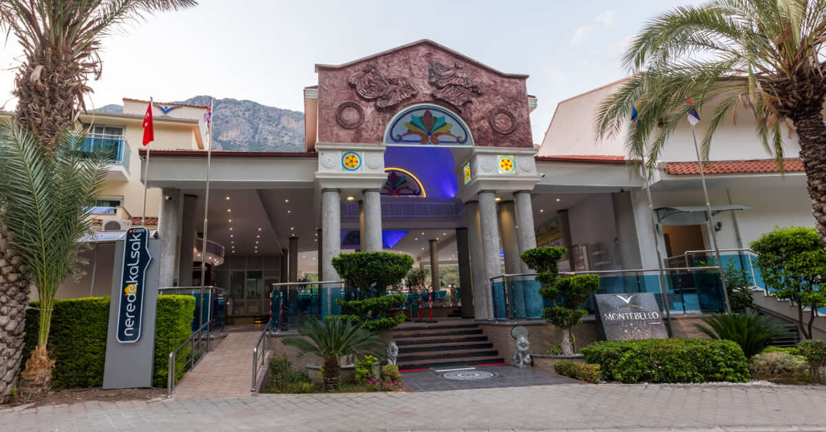 Een foto van de buitenkant van Montebello Resort