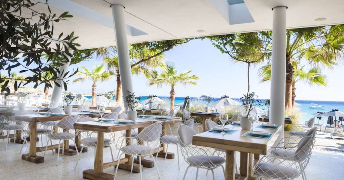 Een foto van de faciliteiten bij Mykonos Dove Beach Hotel