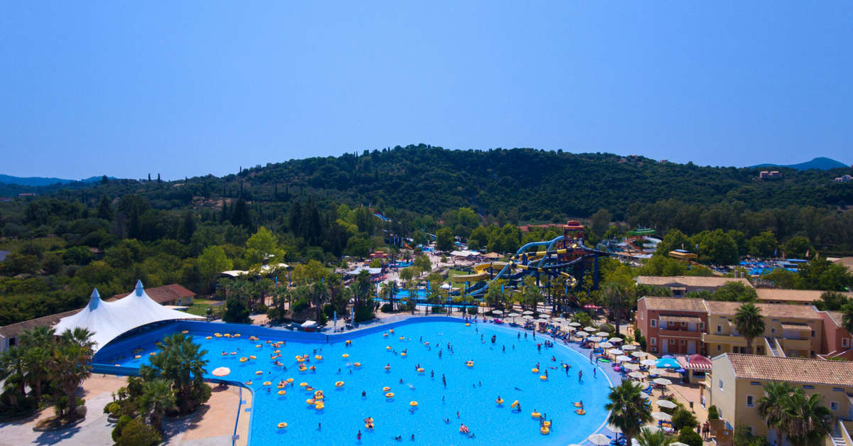 Een foto van het zwembad bij Aqualand Resort