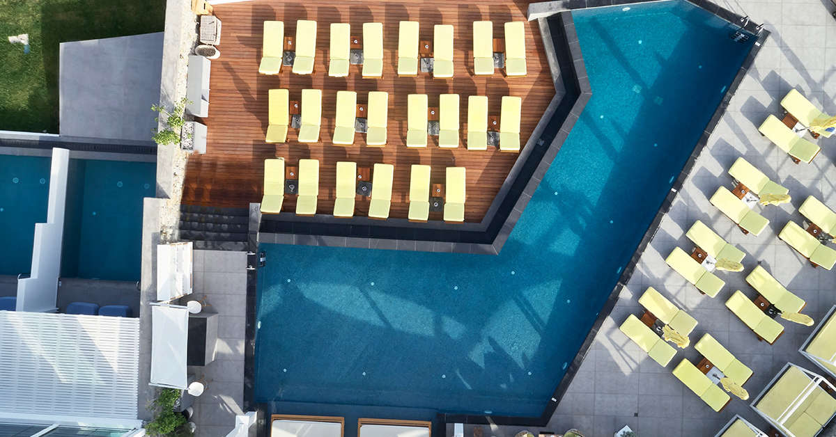 Ein Foto vom Pool im Myconian Korali Relais & Chateaux