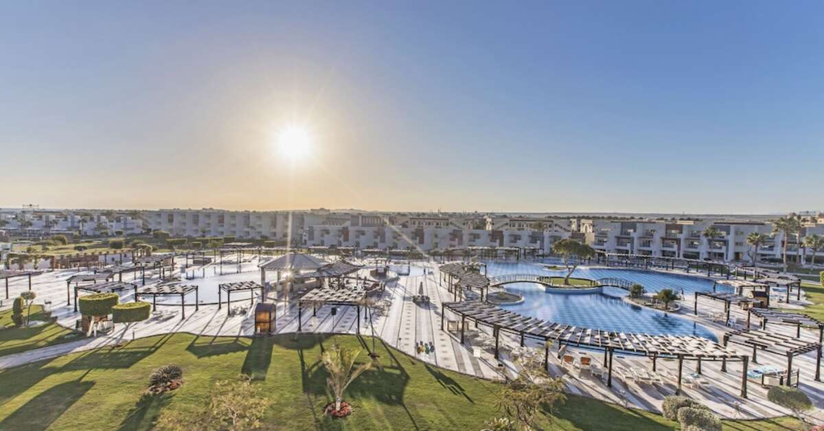 Een foto van het zwembad bij Sunrise Crystal Bay Resort