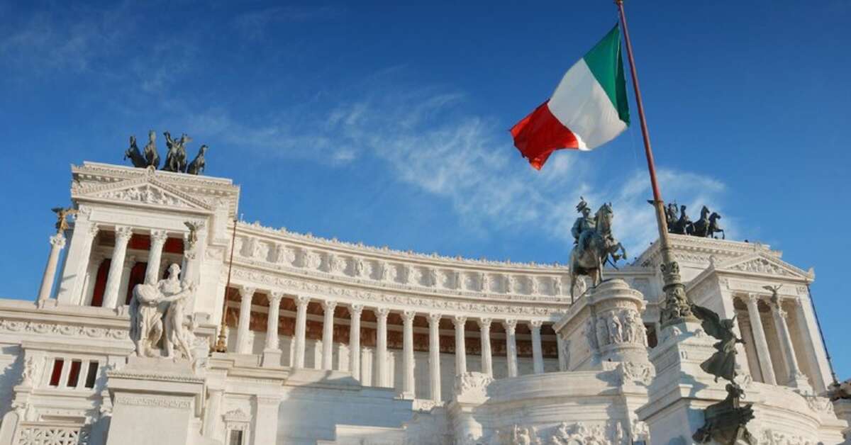 Een foto van The First Roma Dolce