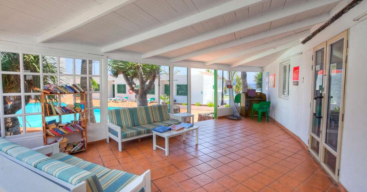 Een foto van het interieur van Rocas Blancas Appartementen