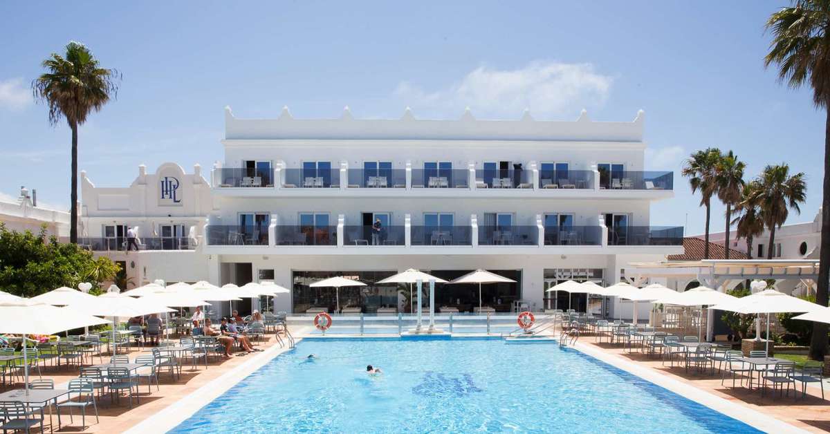Een foto van het zwembad bij Hotel Playa de la Luz