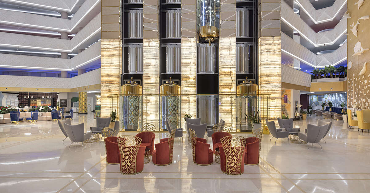 Een foto van het interieur van Granada Luxury Beach