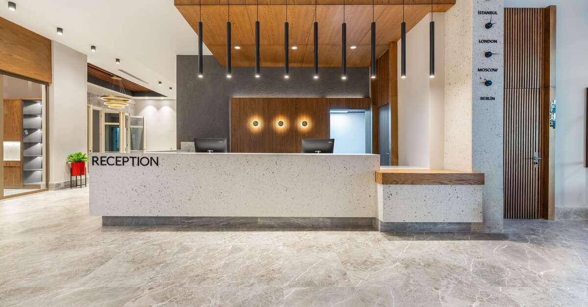 Een foto van het interieur van Sural Saray