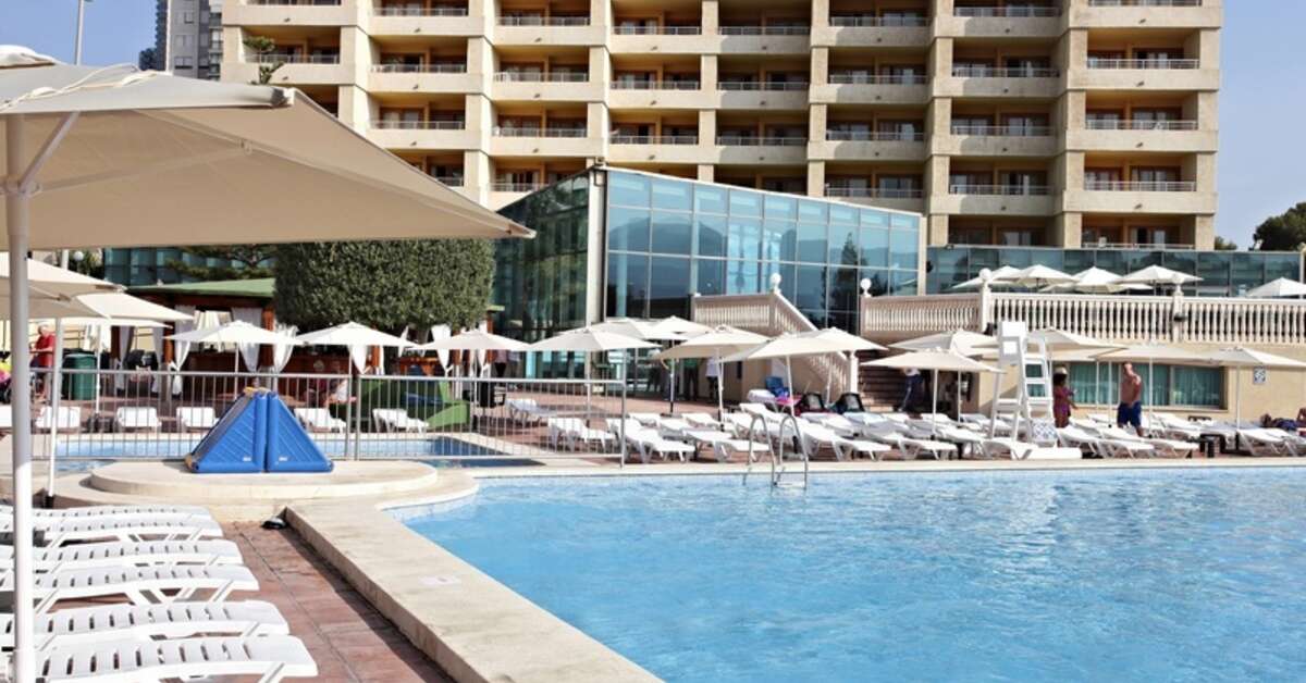 Een foto van het zwembad bij Sandos Benidorm Suites