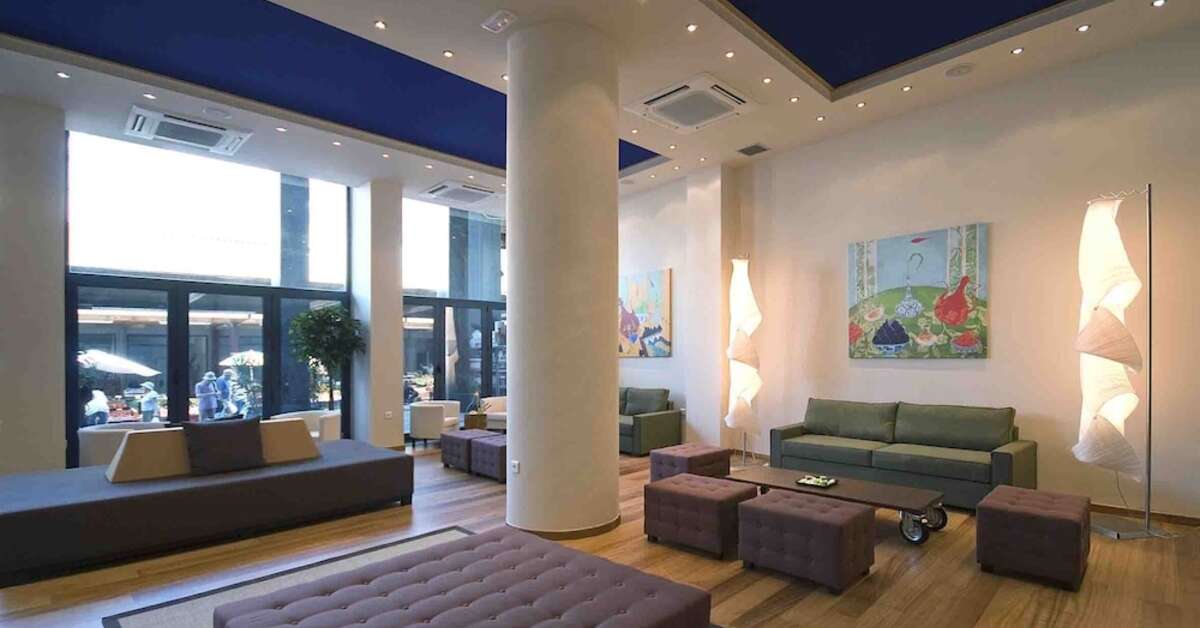 Een foto van het interieur van Athens Center Square Hotel