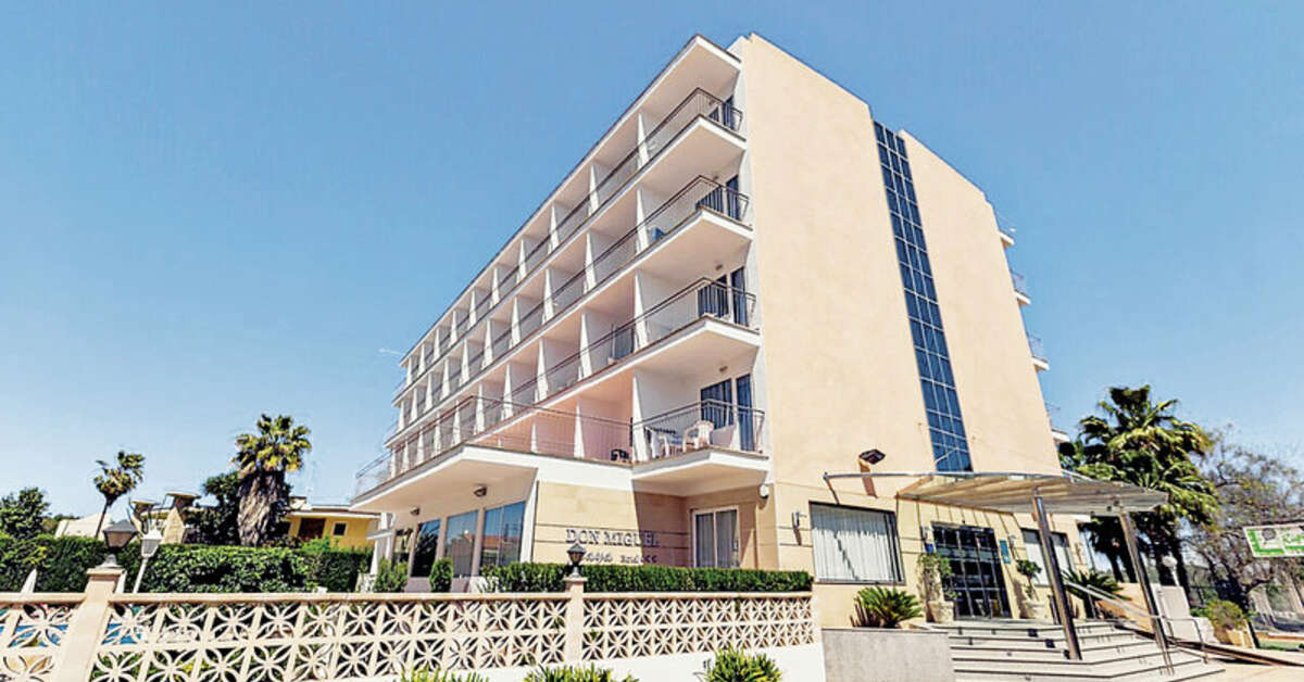 Een foto van de buitenkant van Don Miguel Playa Hotel