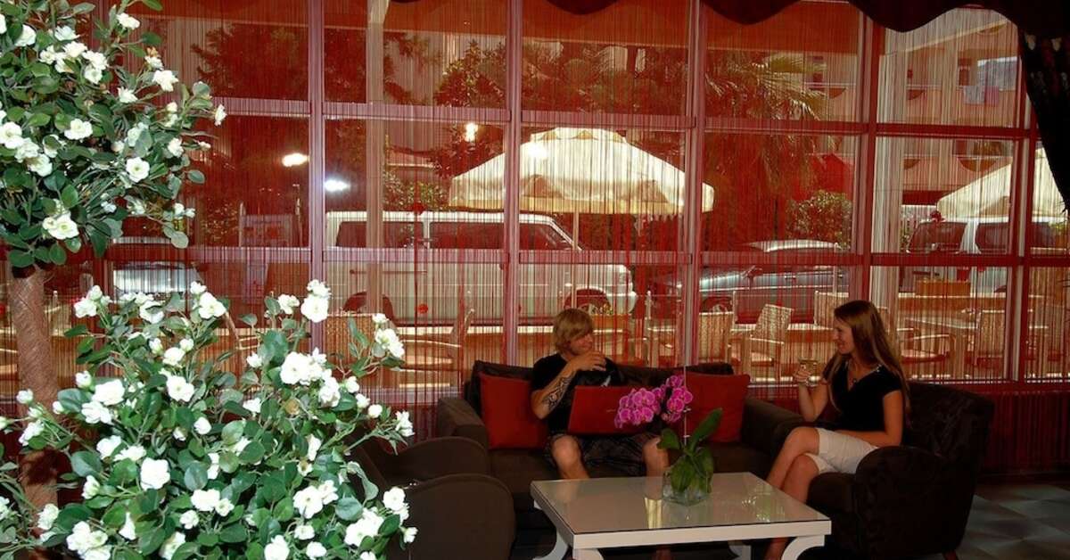 Een foto van het interieur van Time Beach Hotel