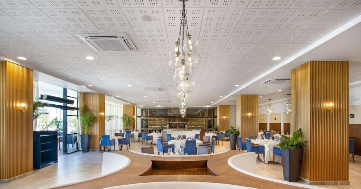 Een foto van het interieur van Serenade Punta Cana