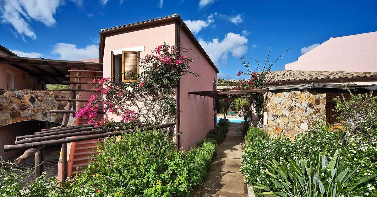 Een foto van de buitenkant van Resort Cala di Falco