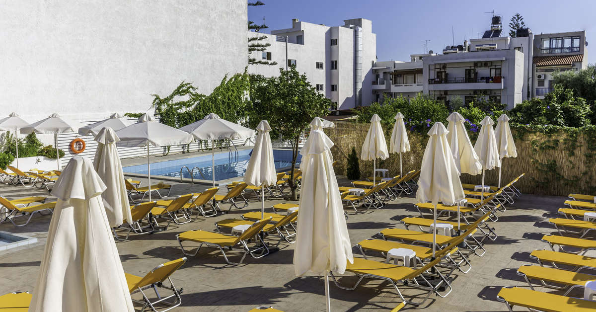 Een foto van het zwembad bij Sergios Hotel