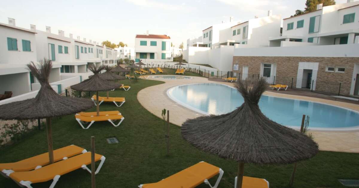 Een foto van het zwembad bij Prainha Clube