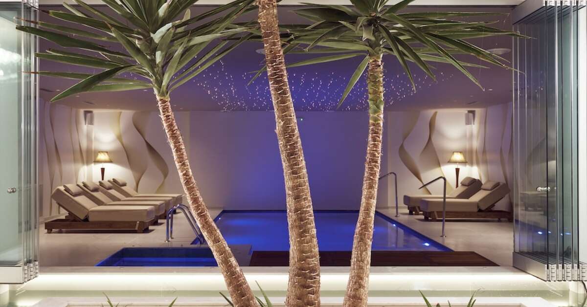 Ein Foto vom Pool im Golden Sun Resort & Spa