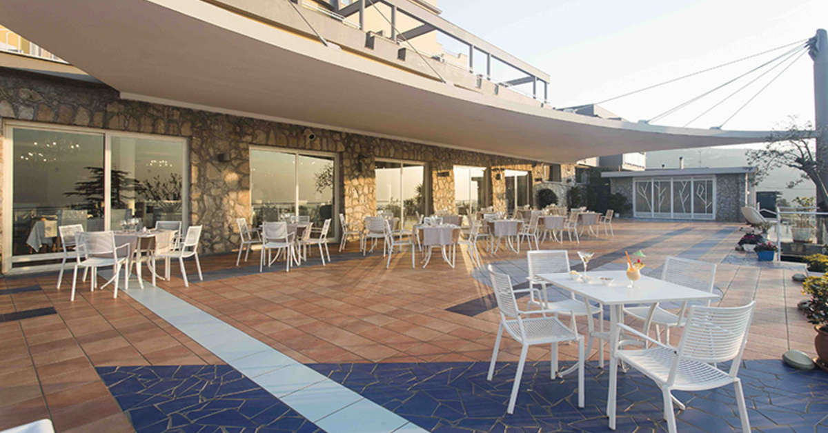 Een foto van het terras bij Art Hotel Gran Paradiso