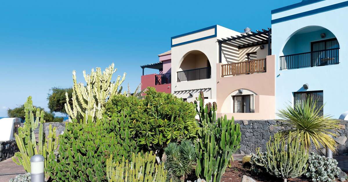 Een foto van de buitenkant van Hotel Luz Del Mar