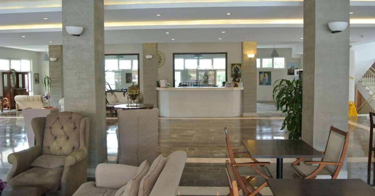 Een foto van het interieur van Begonville Hotel