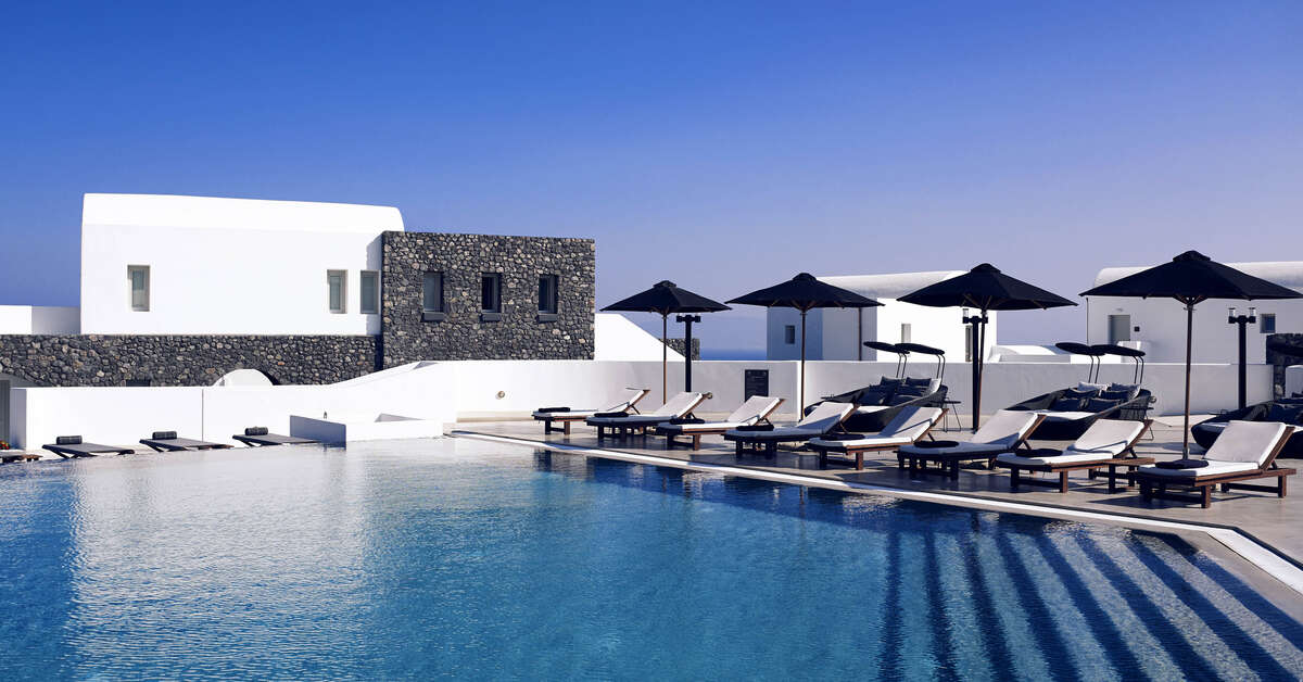 Een foto van het zwembad bij Santo Maris Oia Luxury Suites & Spa