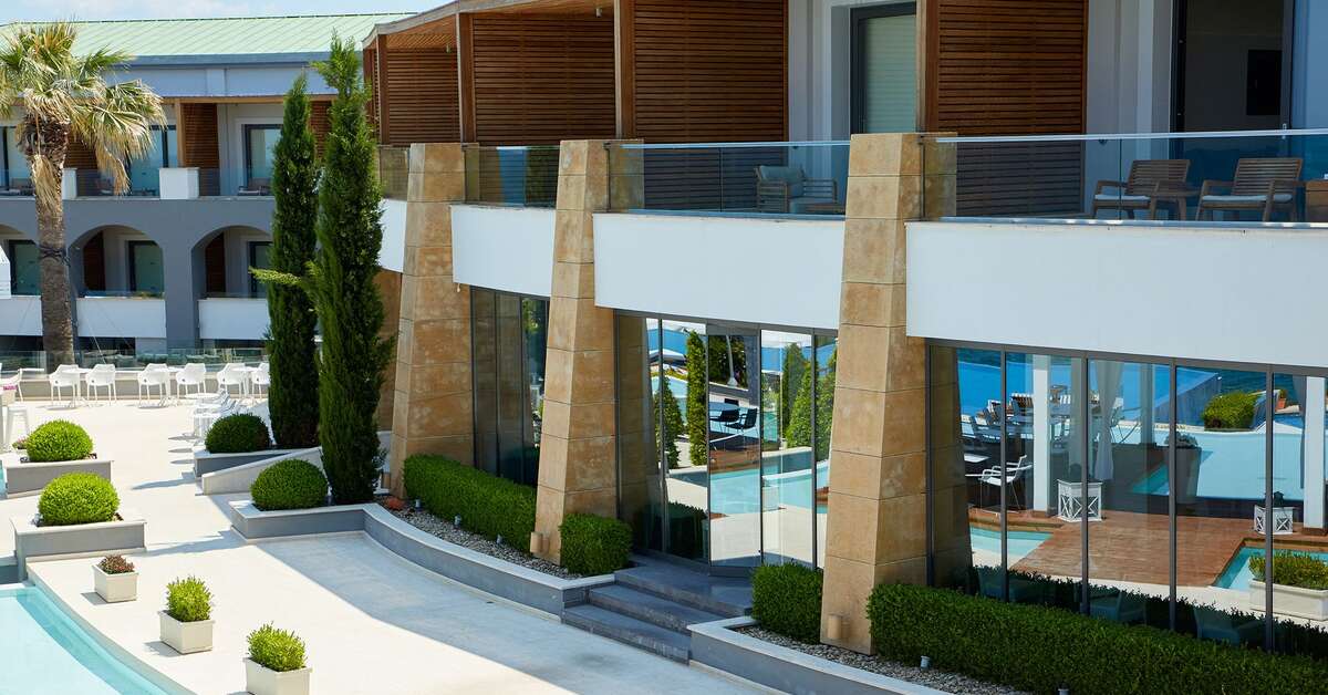 Een foto van de buitenkant van Cavo Olympo Luxury Hotel & Spa