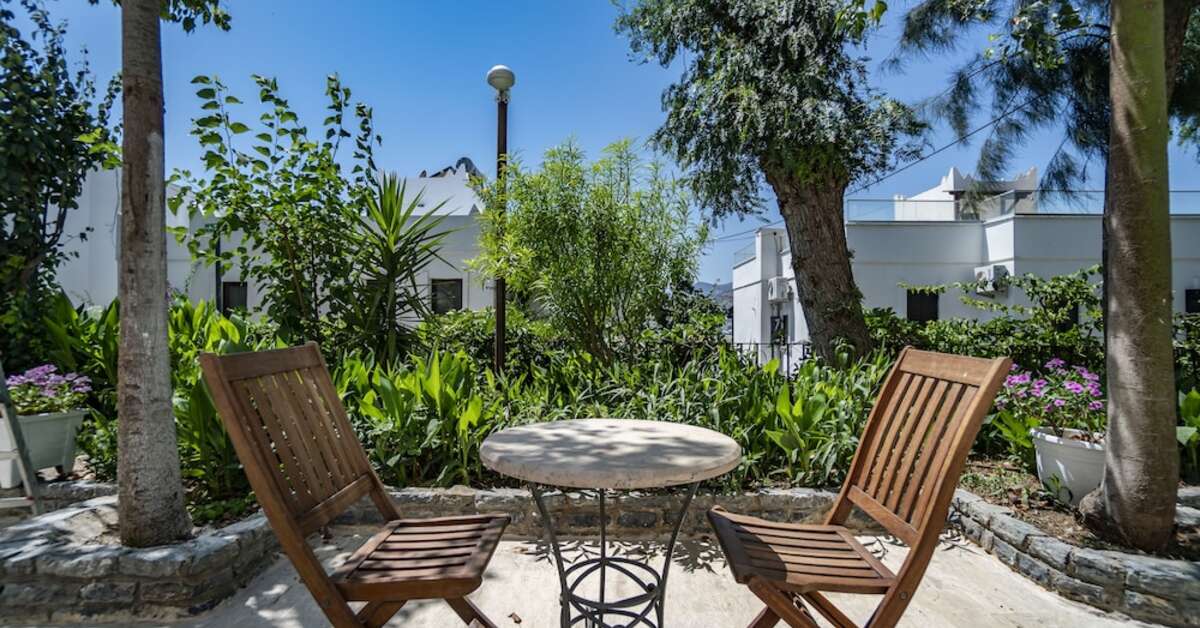 Een foto van het terras bij Manzara Boutique Hotel