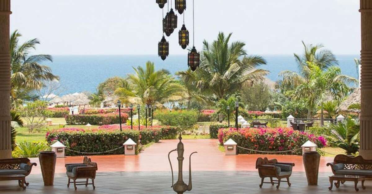 Een foto van het terras bij Royal Zanzibar Beach Resort