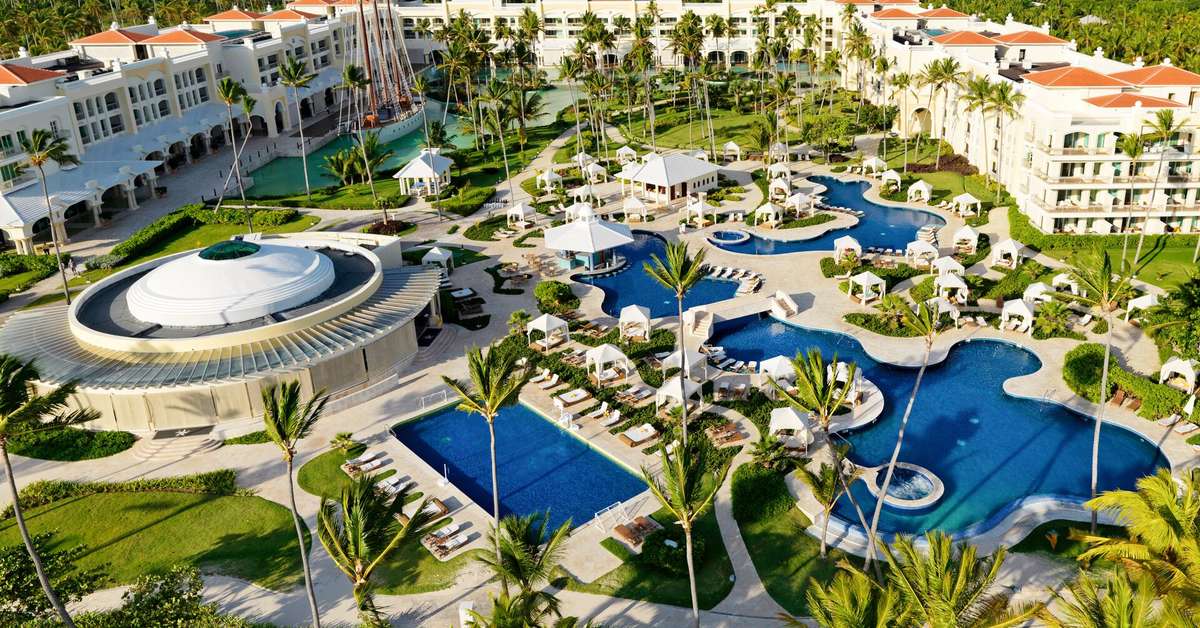 Ein Foto vom Pool im Joia Bavaro by Iberostar