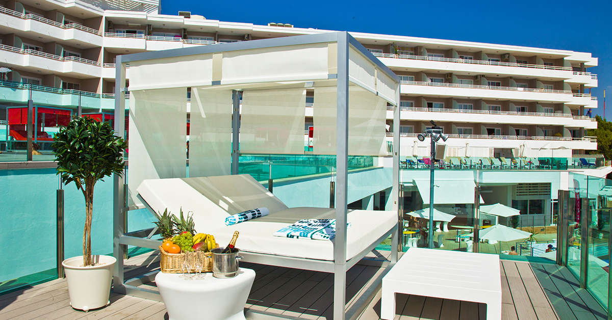 Ein Foto von der Terrasse im Innside by Melia Wave Calvia