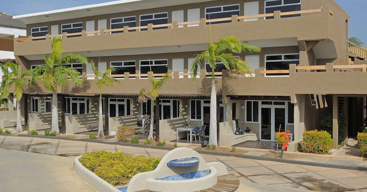 Een foto van de buitenkant van Eden Beach Resort