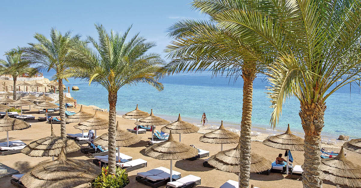Ein Foto vom Strand beim Sunrise Montemare Resort