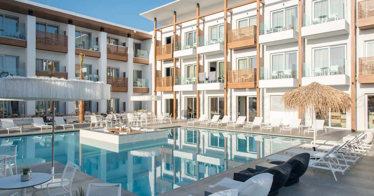 Een foto van het zwembad bij Enorme Ammos Beach Hotel