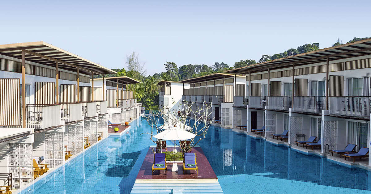 Ein Foto vom Pool im The Briza Beach Resort Khao Lak
