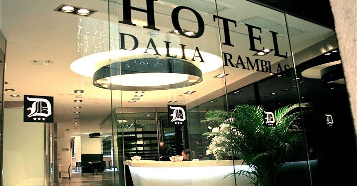 Een foto van de buitenkant van Dalia Ramblas hotel