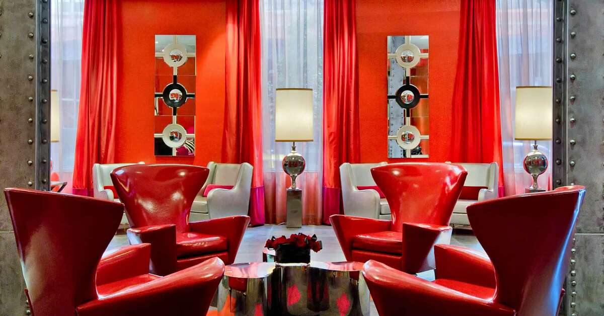 Een foto van het interieur van Ameritania Hotel
