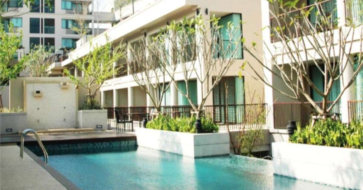 Een foto van het zwembad bij Tara Mantra Resort