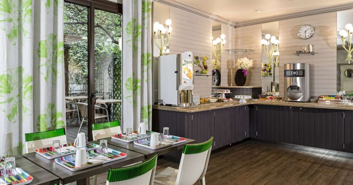 Een foto van de faciliteiten bij Hotel Paris Louis Blanc