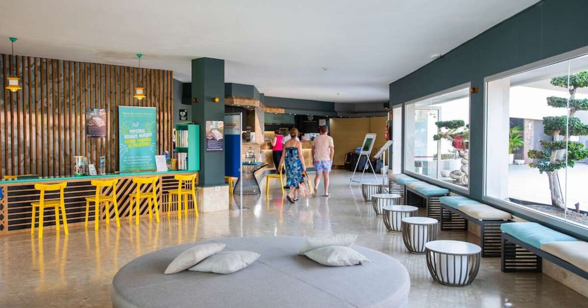 Een foto van het interieur van Servatur Riosol