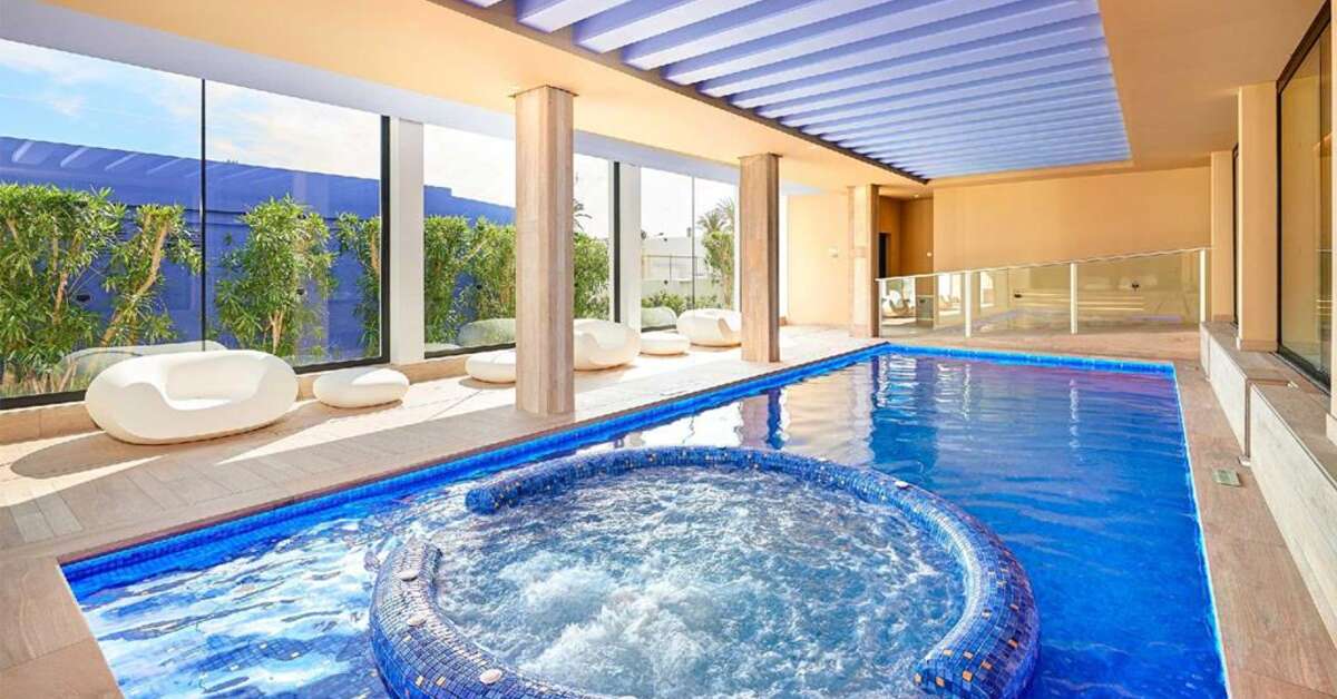 Een foto van het zwembad bij Aparthotel Protur Vista Badia