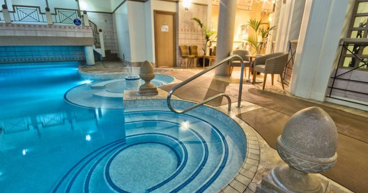 Een foto van het zwembad bij The Rembrandt Hotel