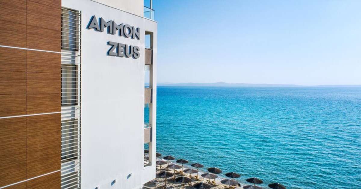 Een foto van de buitenkant van Ammon Zeus Hotel