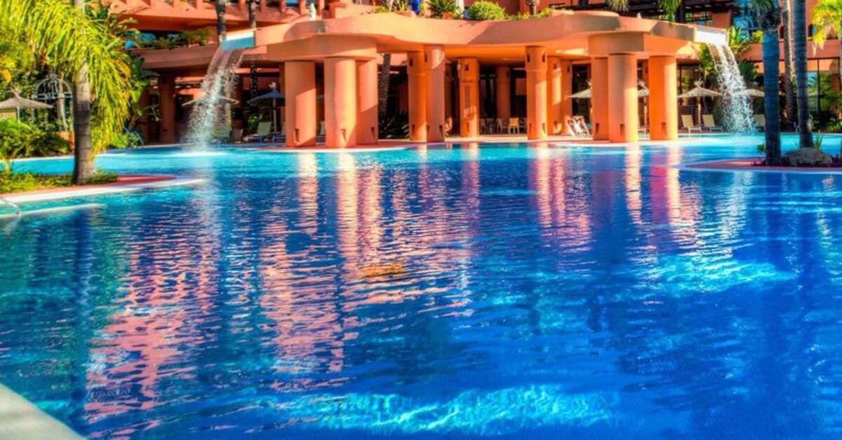 Een foto van het zwembad bij Royal Hideaway Sancti Petri