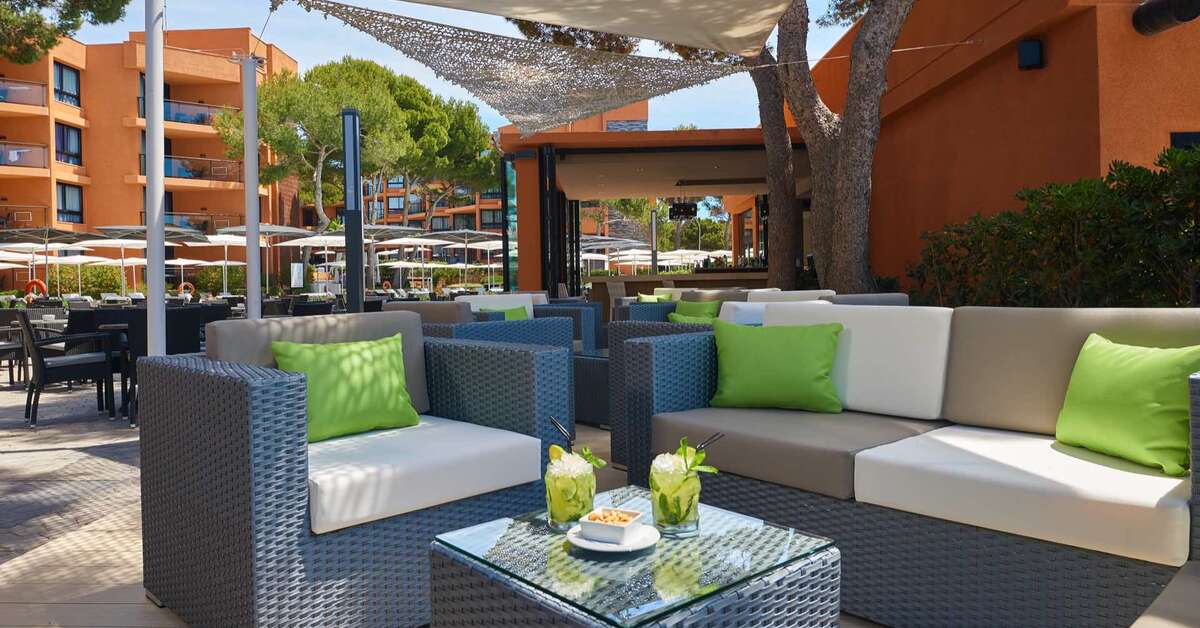 Een foto van het terras bij Protur Turo Pins Hotel