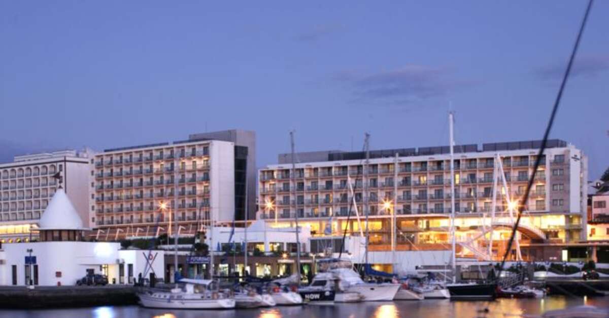 Een foto van de buitenkant van Hotel Marina Atlantico