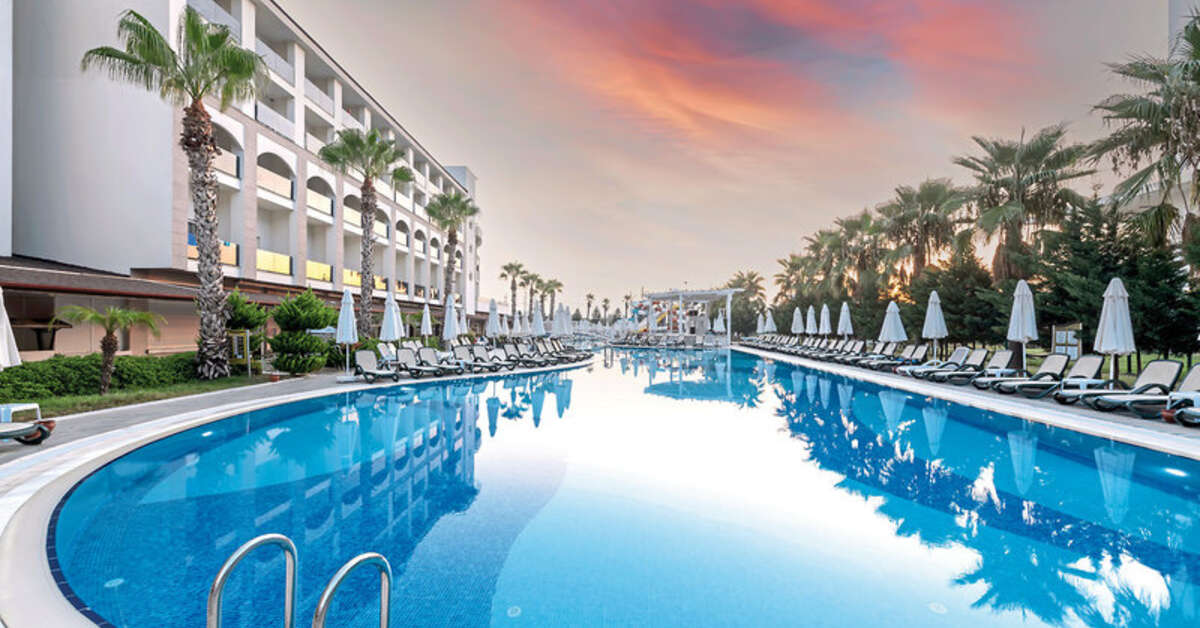 Een foto van het zwembad bij Port River Hotel & Spa