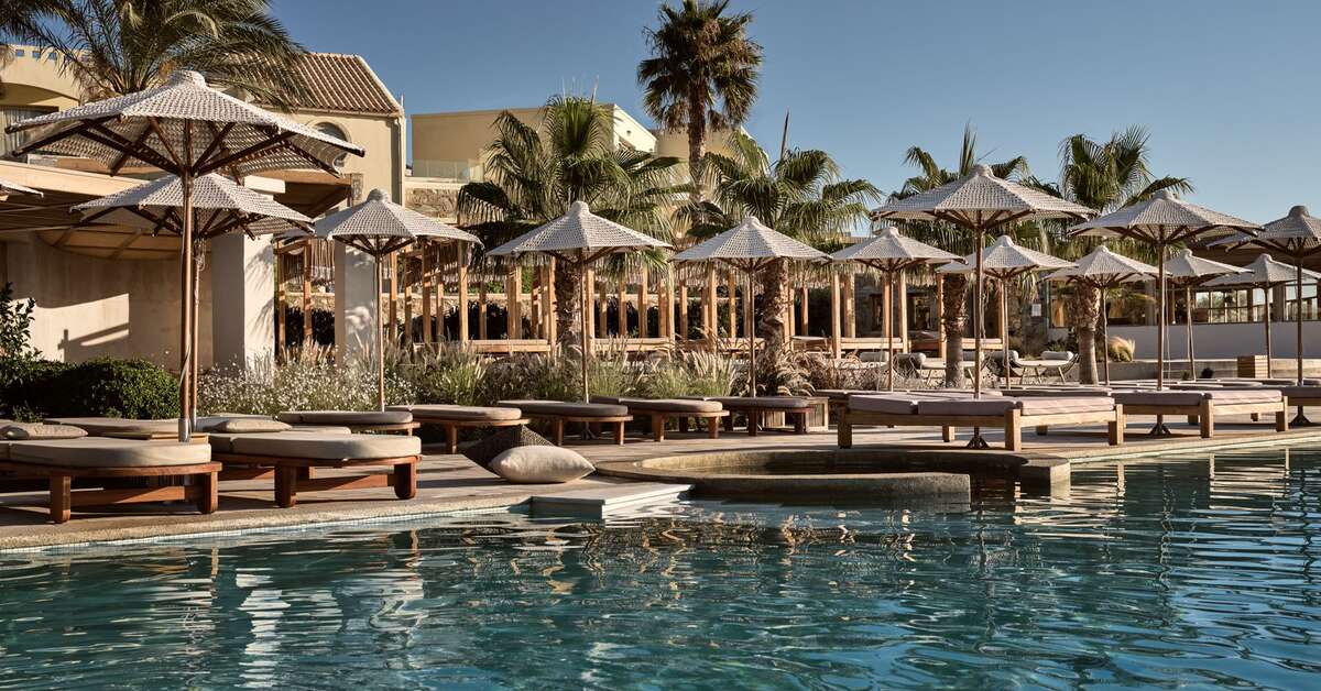 Een foto van het zwembad bij Sea Side Resort & Spa