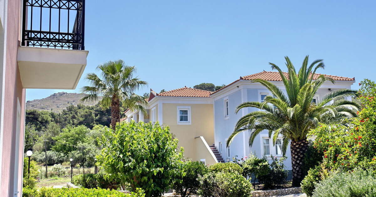 Een foto van de buitenkant van Panselinos Hotel