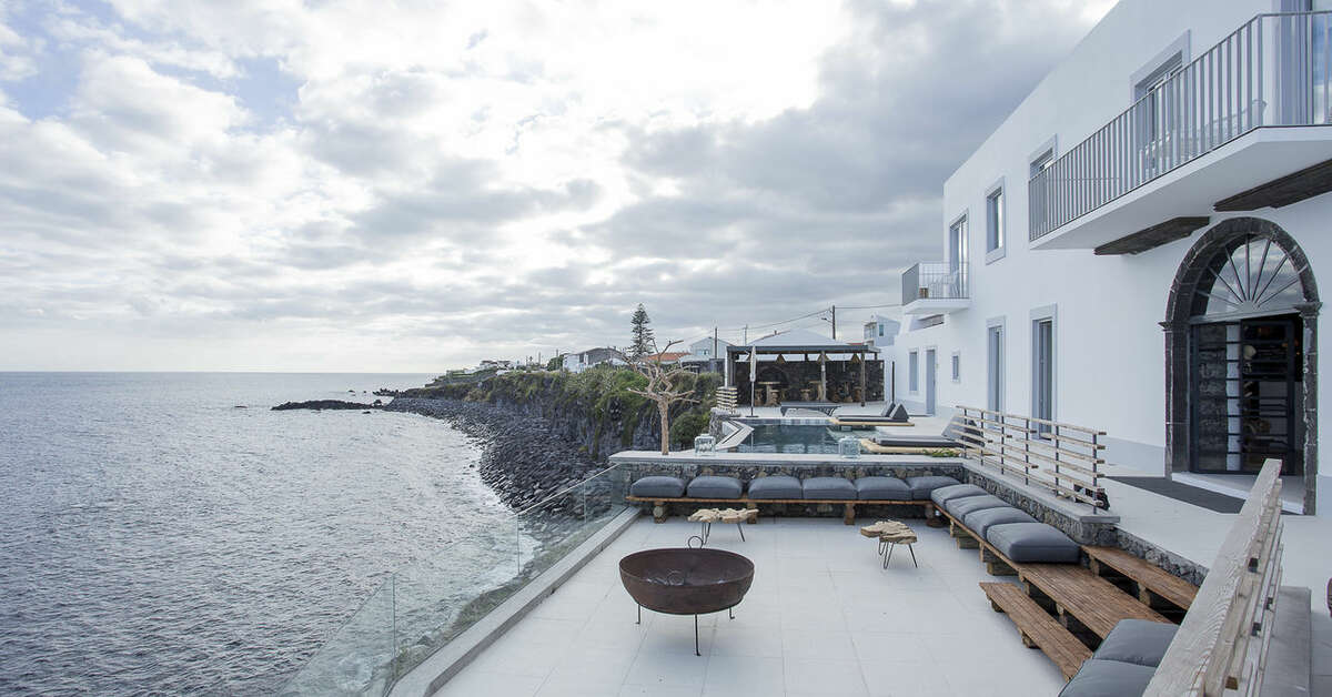 Een foto van het terras bij White Exclusive Suites & Villas